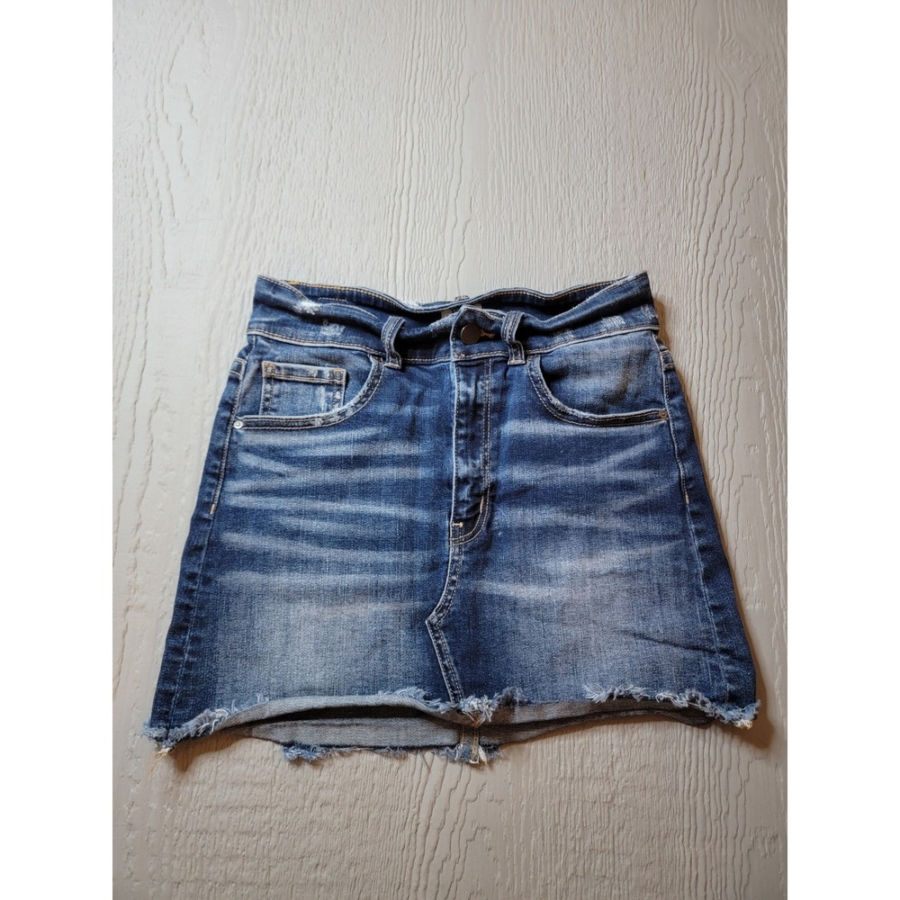 BKE Denim Mini Skirt Medium Wash Frayed Hem Stretch Size M Casual Boho Blue